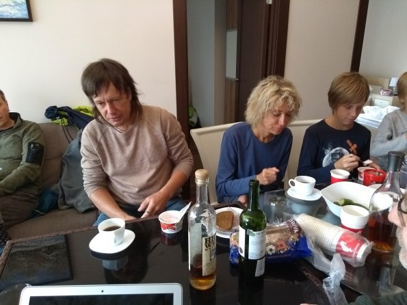 IMG_20180702_104215184_BURST000_COVER_TOP